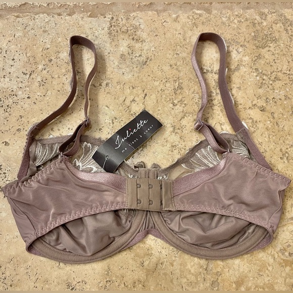 Juliette 32DDD bra - Picture 6 of 8